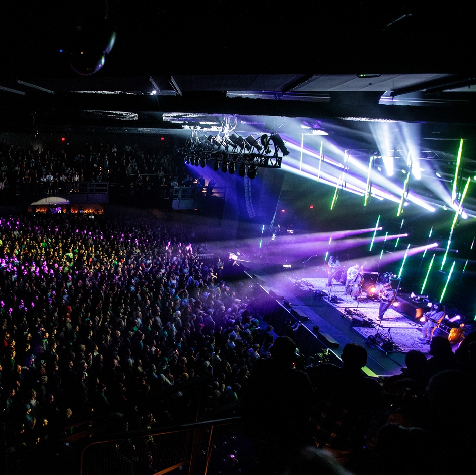 Image found on: https://www.yelp.com/biz/house-of-blues-boston-music-venue-boston House of Blues